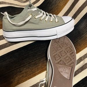 Custom Platform CTA Converse Chucks Sage Green Size 6m/8w